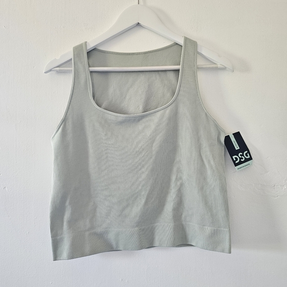Pale Seaglass Green Momentum Seamless Ribbed Crop Tank Top - Picture 1 of 8